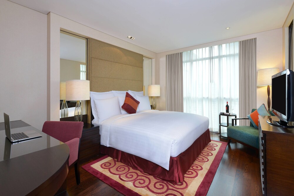 Three Bedroom Executive Suite - Guestroom