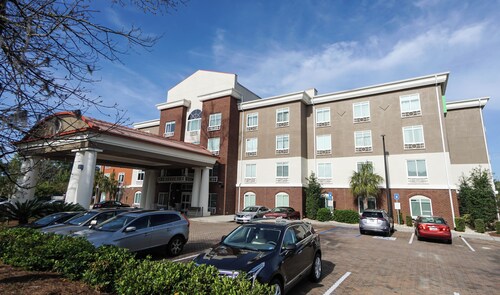 Holiday Inn Express and Suites Savannah - Midtown, an IHG Hotel