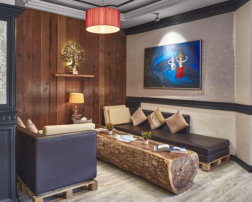 Pacific Hotel, Phnom Penh