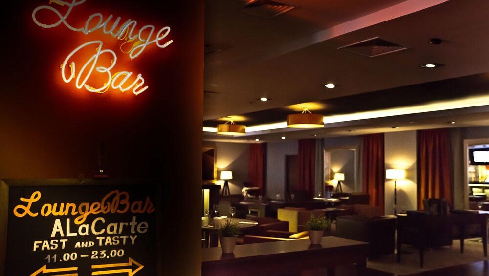 Hotel Bar