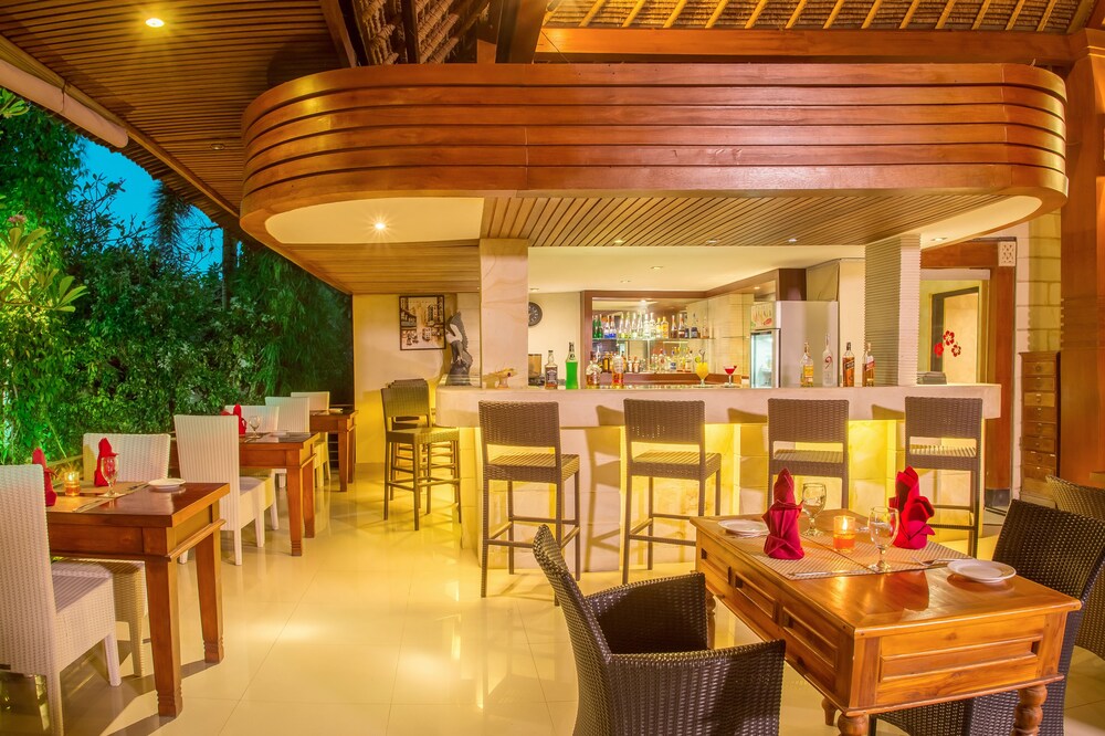 Hotel Bar