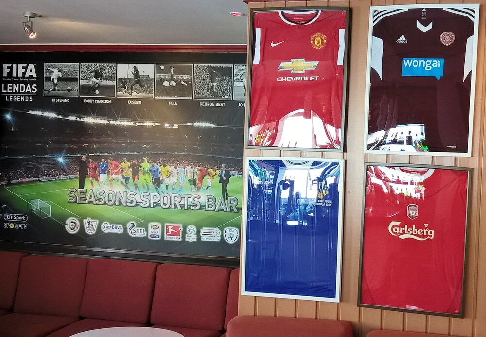 Hotel Lounge