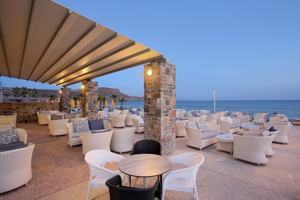 Hotel Bar