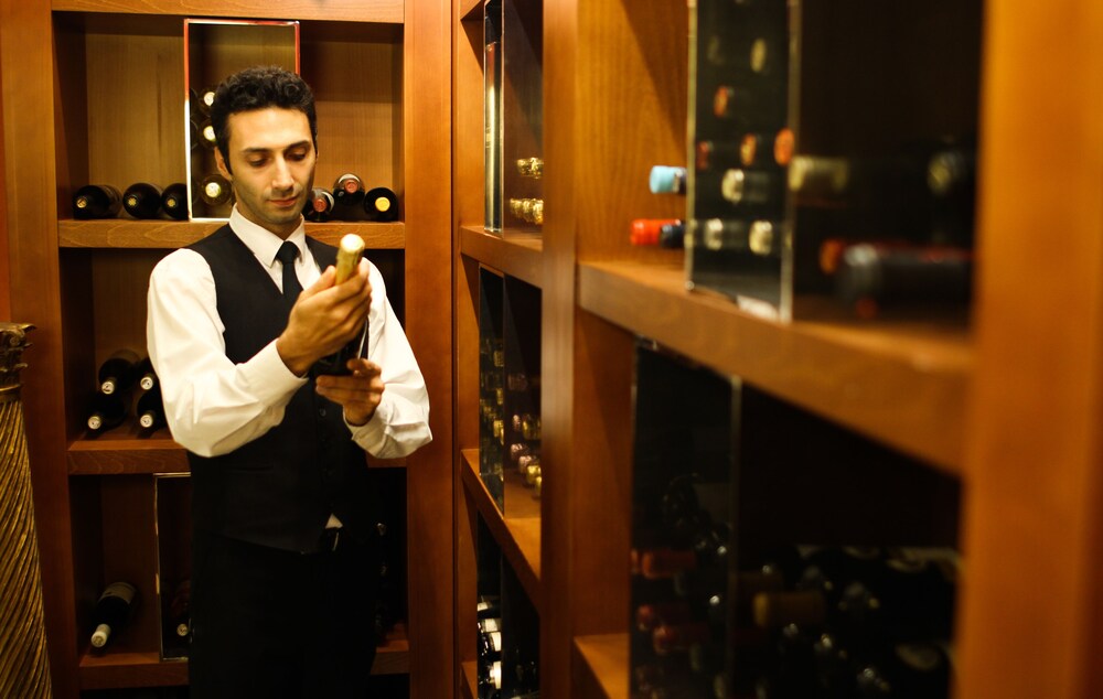 Hotel Bar