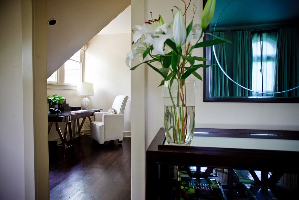 In-Room Business Center