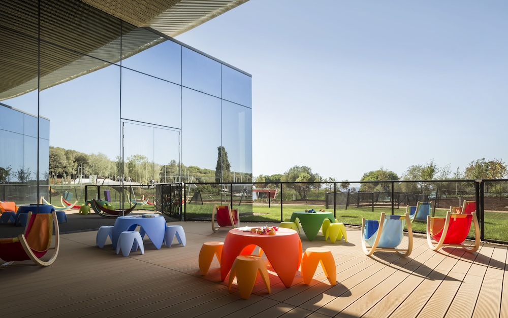 Childrens Play Area - Indoor
