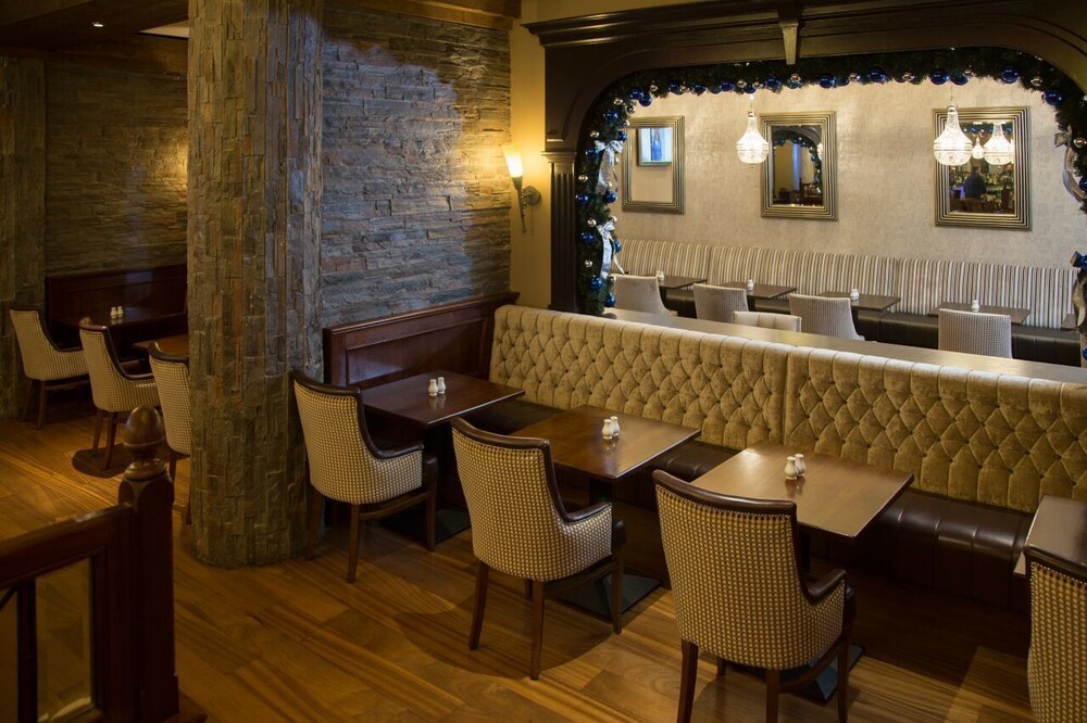 Hotel Bar
