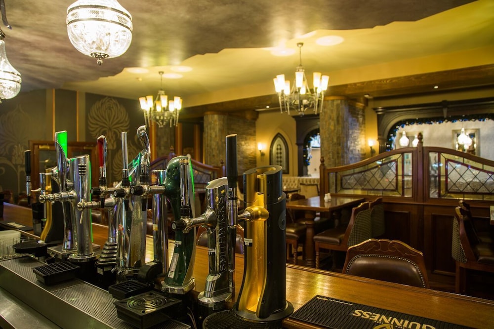 Hotel Bar