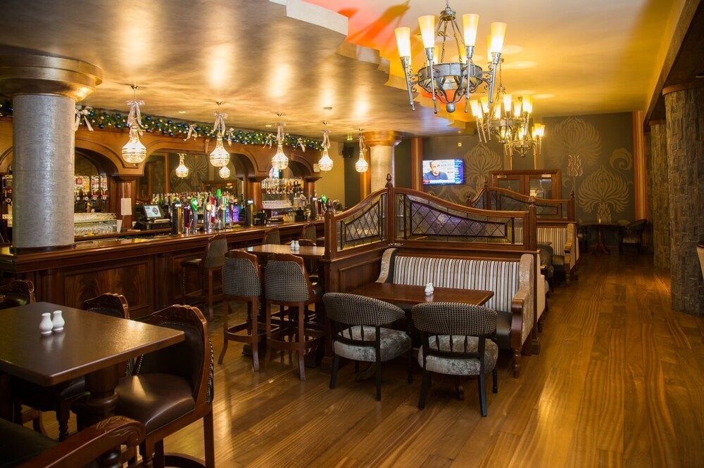 Hotel Bar