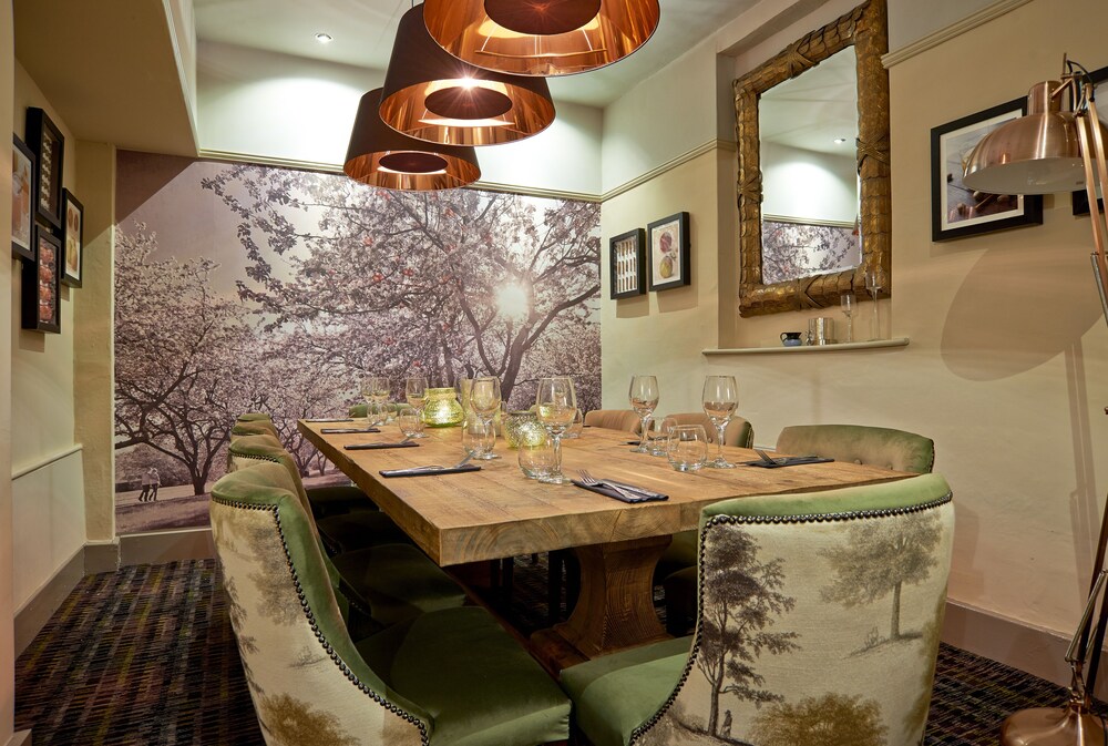 Family Dining