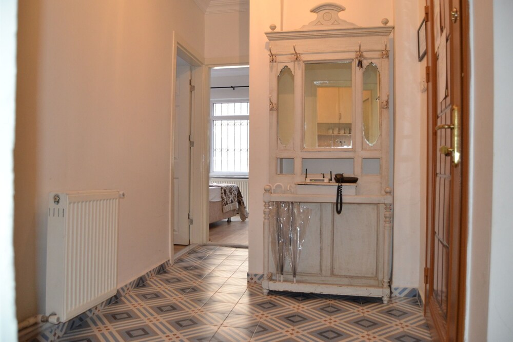 Family Apartment, 3 Bedrooms, Refrigerator & Microwave, Corner - In-Room Amenity