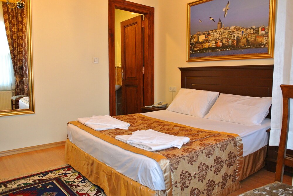 Standard Double or Twin Room, 1 Bedroom, Private Bathroom - Guestroom