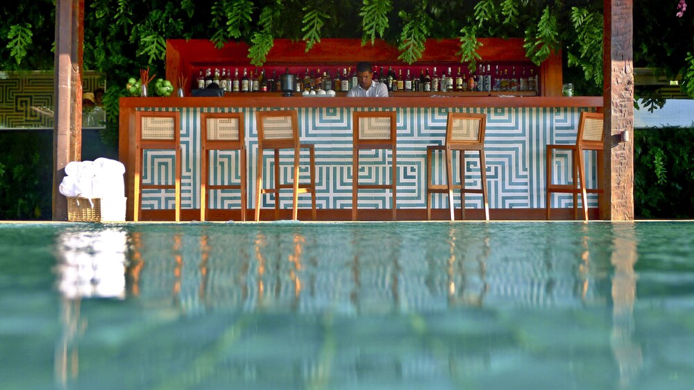 Hotel Bar