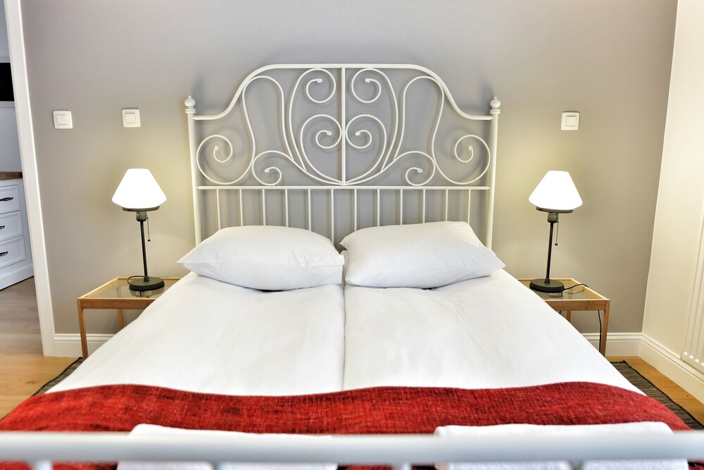 Apartment, 2 Bedrooms - Guestroom