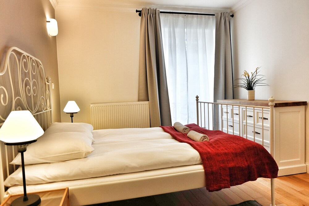 Apartment, 2 Bedrooms - Guestroom