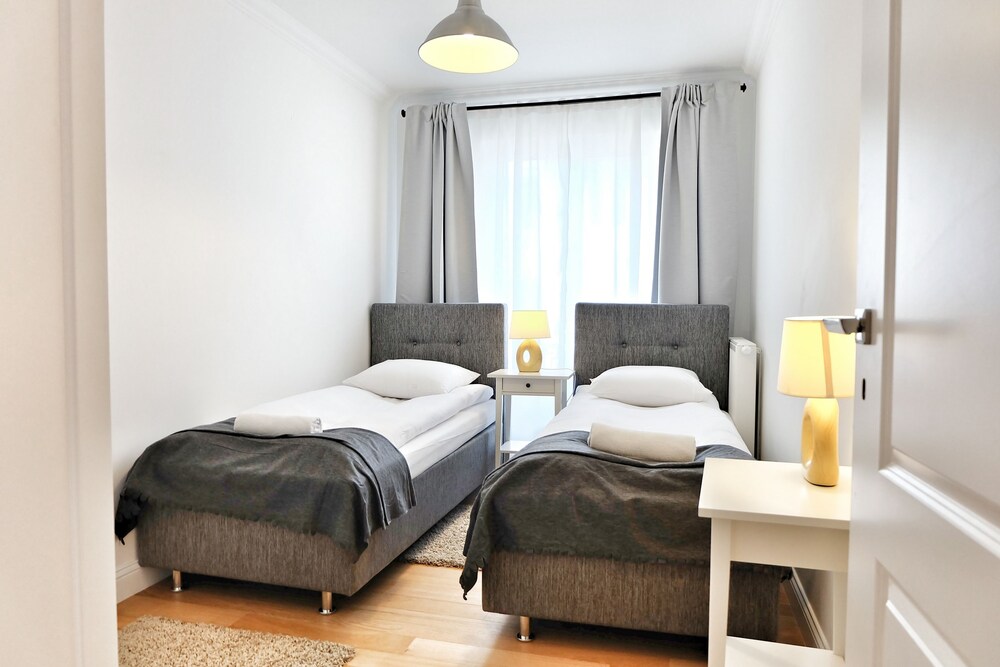 Apartment, 2 Bedrooms - Guestroom