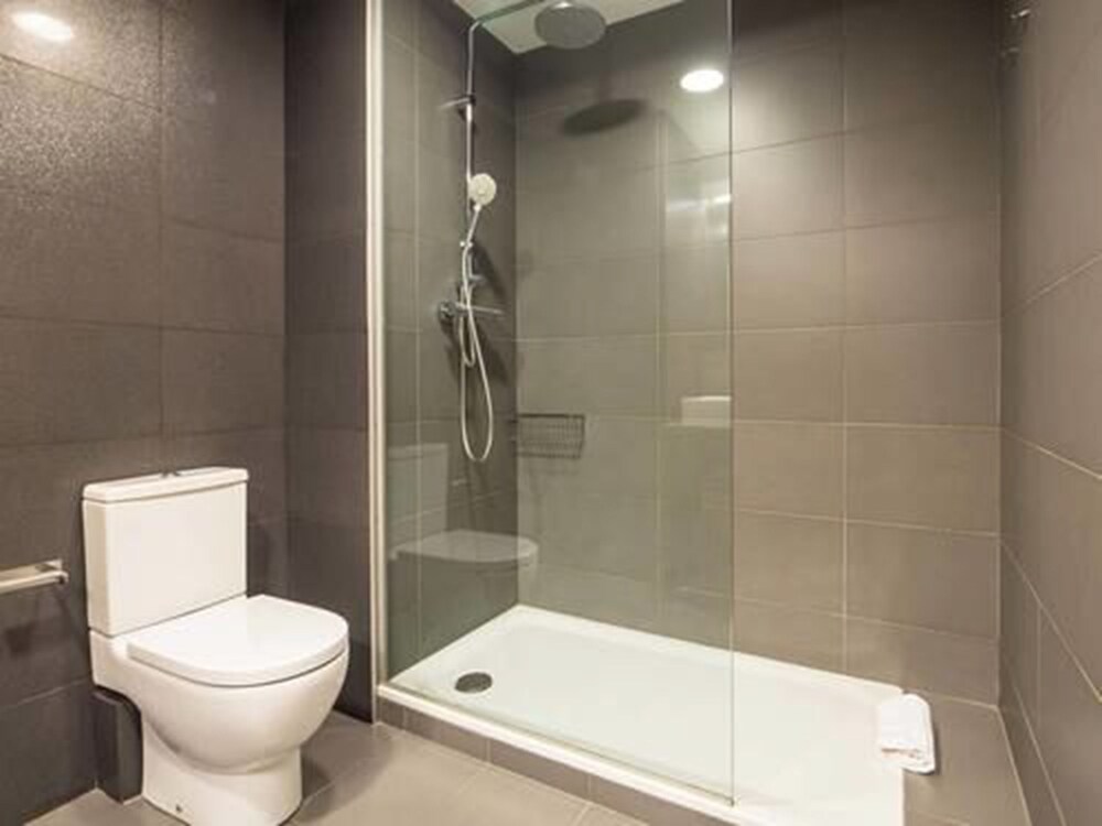 Apartment, 2 Bedrooms - Bathroom