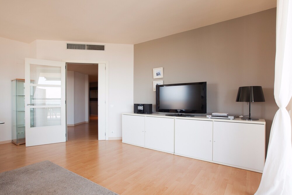 Apartment, 4 Bedrooms, Terrace - Living Area