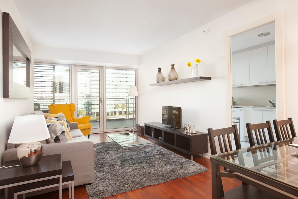 Apartment, 2 Bedrooms - Living Area