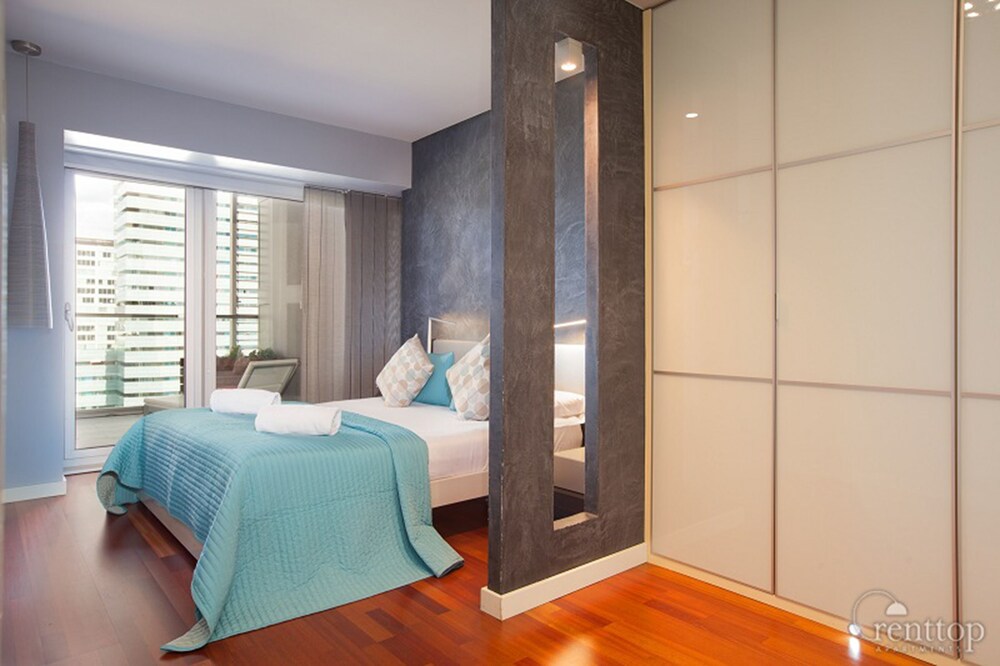 Superior Apartment, 4 Bedrooms - Guestroom