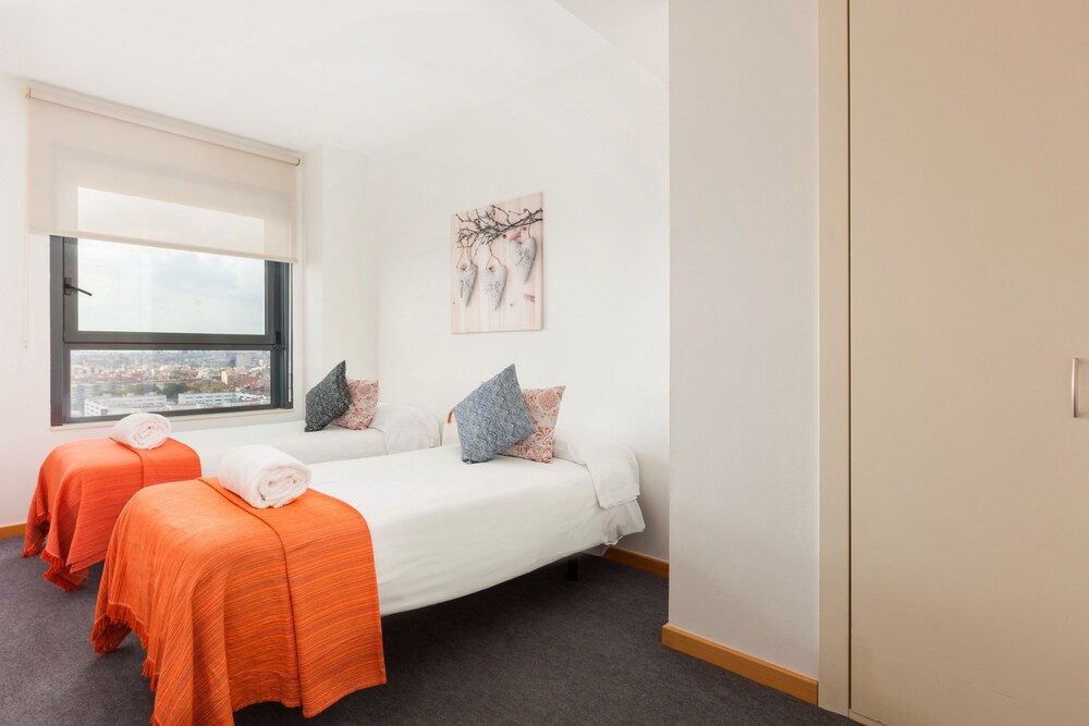Penthouse, 4 Bedrooms - Guestroom