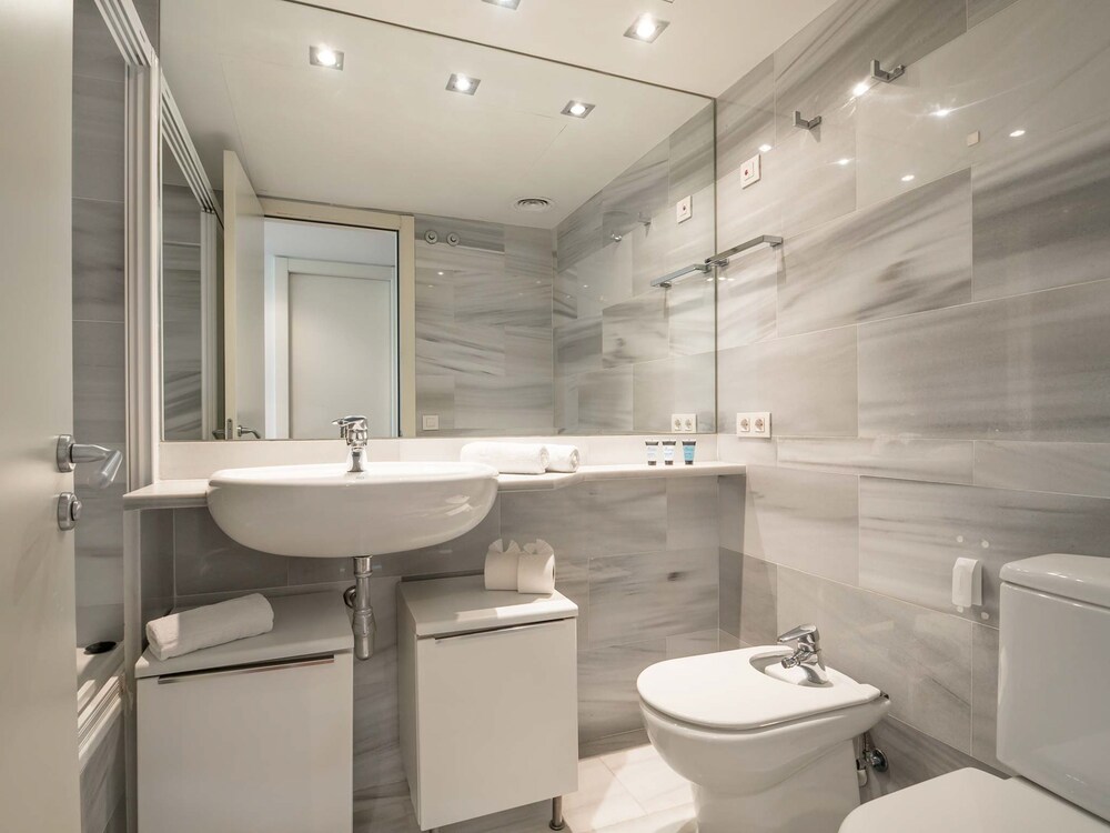 Apartment, 1 Bedroom - Bathroom