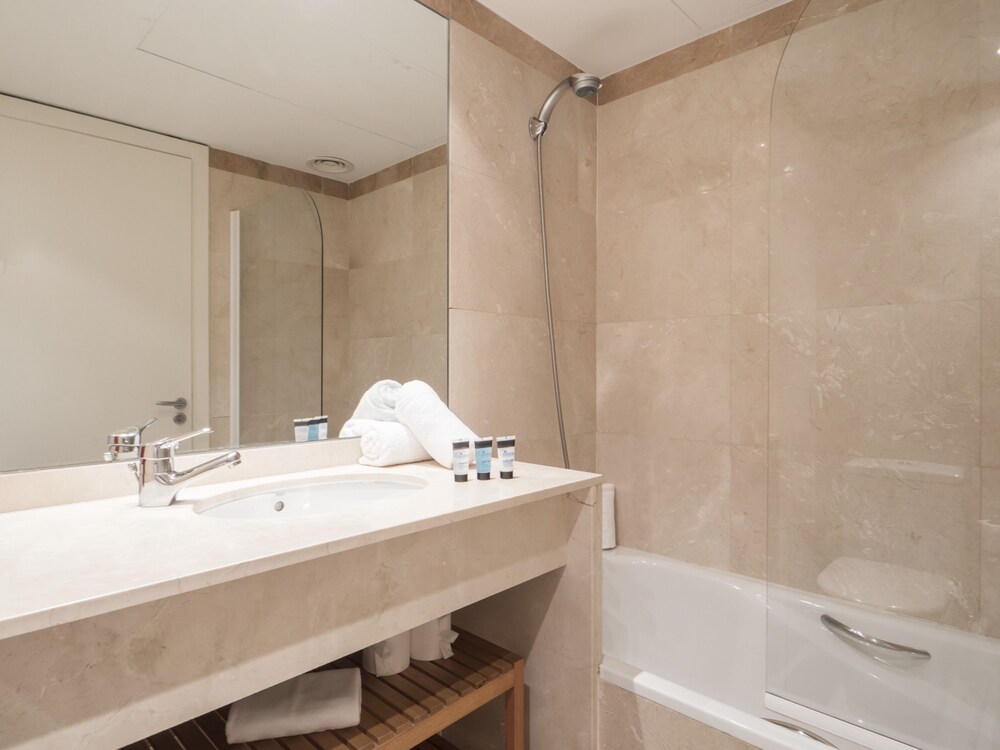 Apartment, 3 Bedrooms - Bathroom
