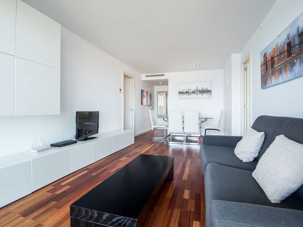 Superior Apartment, 3 Bedrooms - Living Room