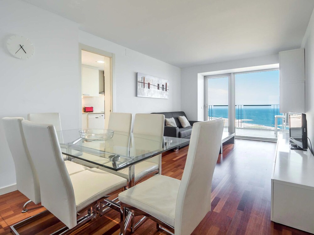 Superior Apartment, 3 Bedrooms - In-Room Dining