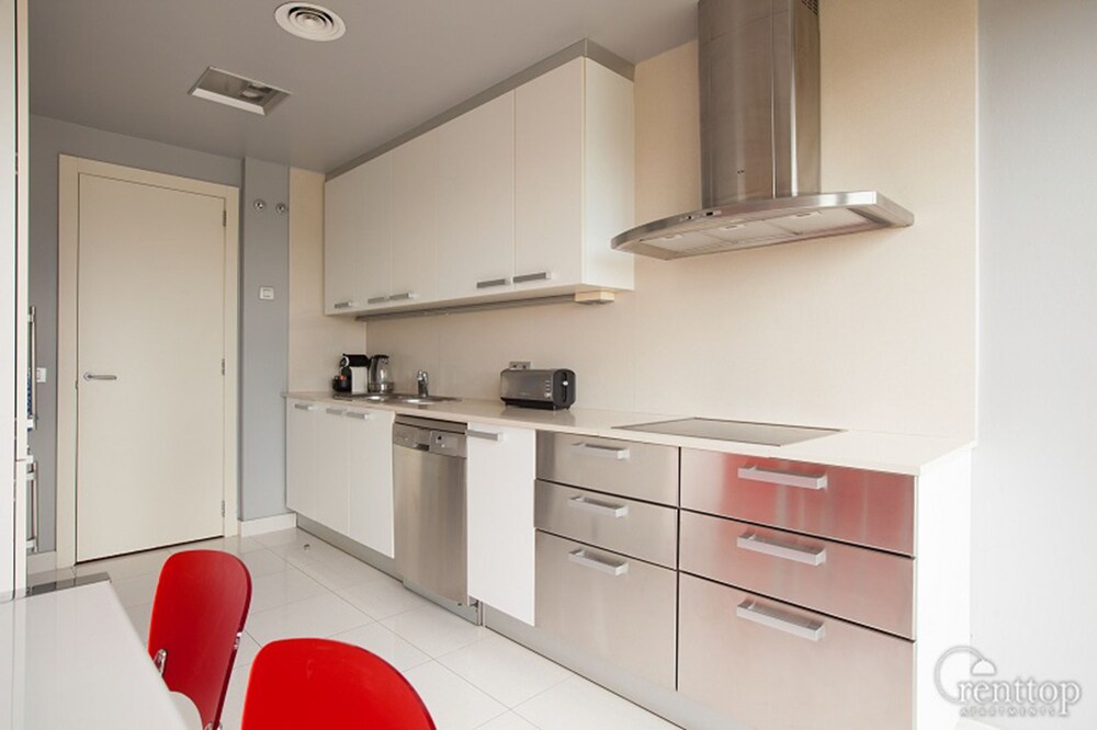 Superior Apartment, 4 Bedrooms - In-Room Kitchen