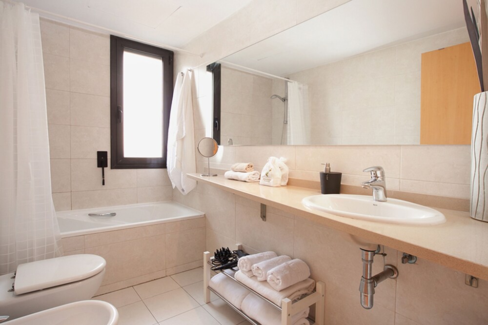 Standard Apartment, 2 Bedrooms - Bathroom