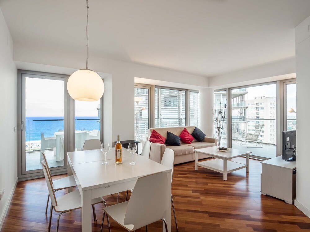 Superior Apartment, 2 Bedrooms - Living Area