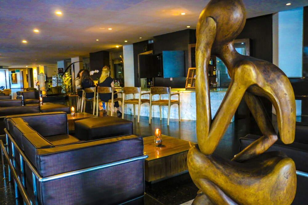 Hotel Lounge