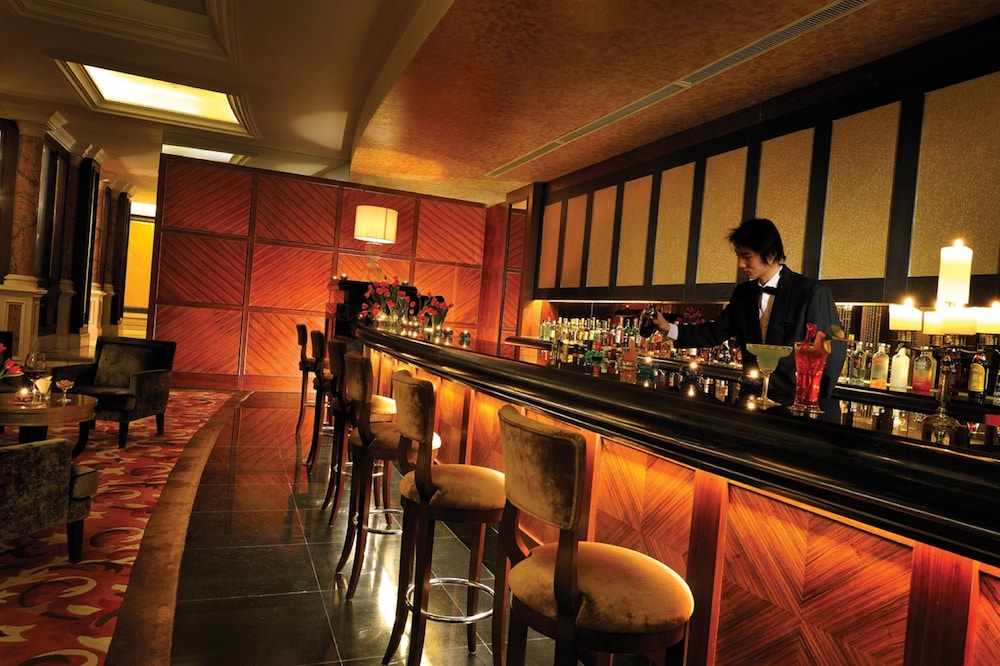 Hotel Lounge