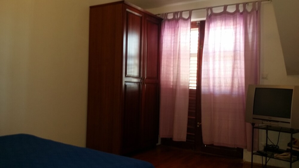 Standard Apartment, 2 Double Beds, Balcony - Guestroom