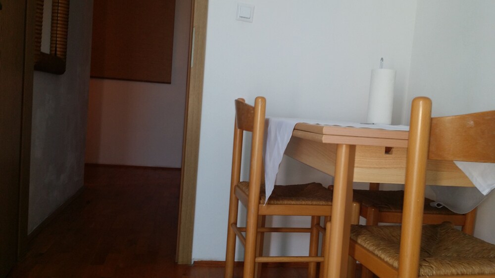 Standard Apartment, 2 Double Beds, Balcony - In-Room Dining