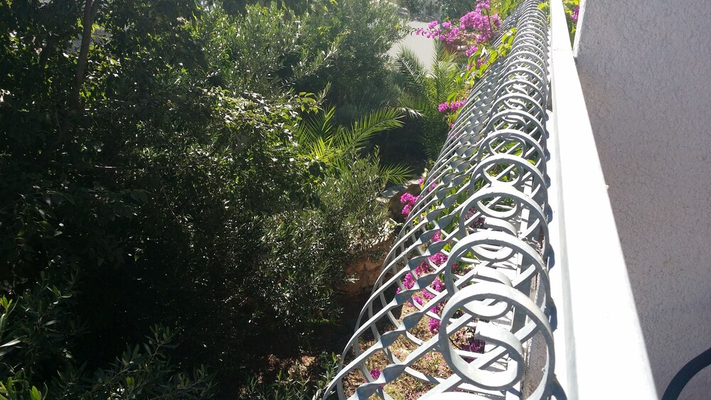 Apartment, 2 Bedrooms, Balcony - Guestroom View