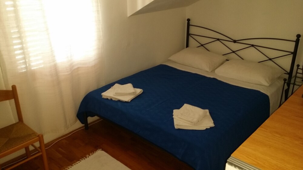 Standard Apartment, 2 Double Beds, Balcony - Guestroom