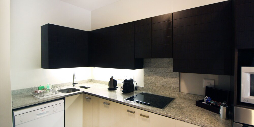 Studio, 1 King Bed - In-Room Kitchen