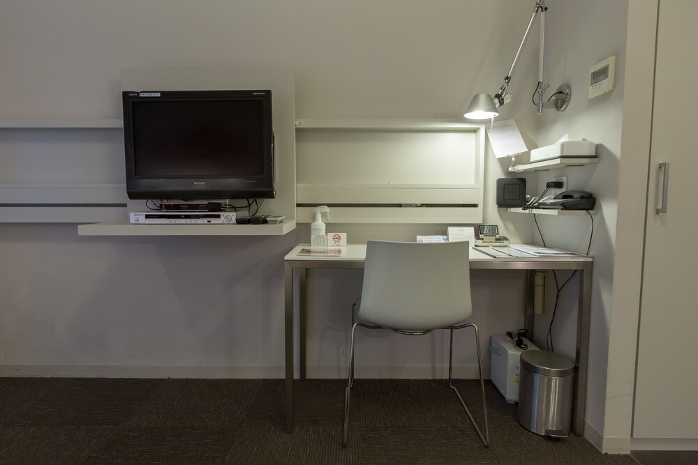 In-room business centre