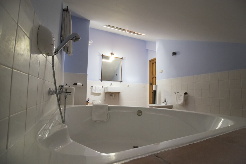 Jetted Tub