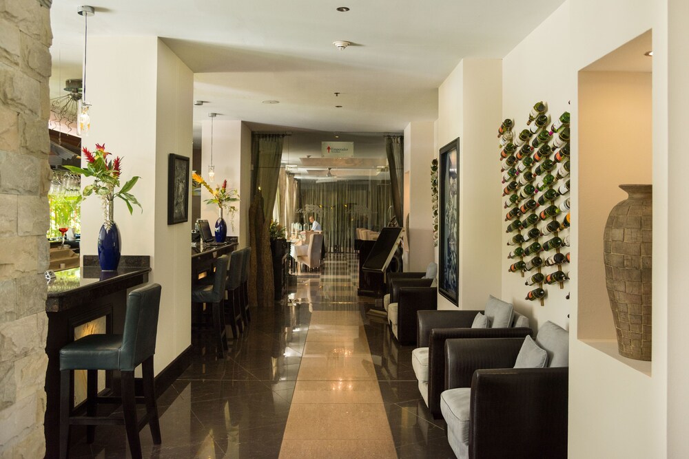 Hotel Lounge
