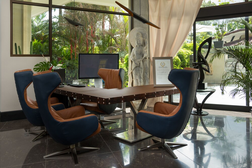 Concierge Desk
