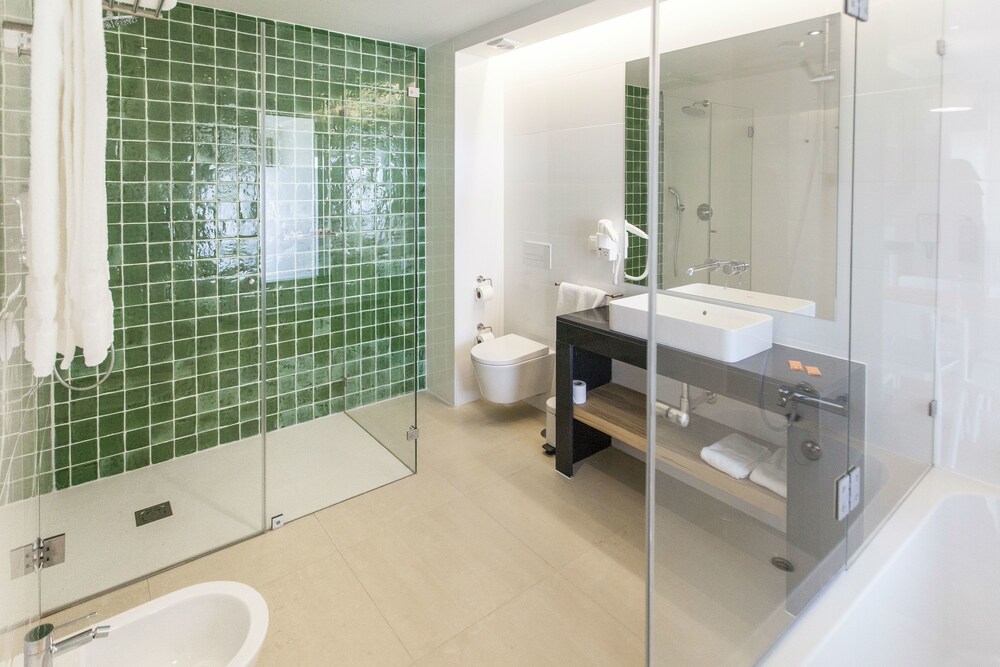 Apartment, 2 Bedrooms (Prestige) - Bathroom