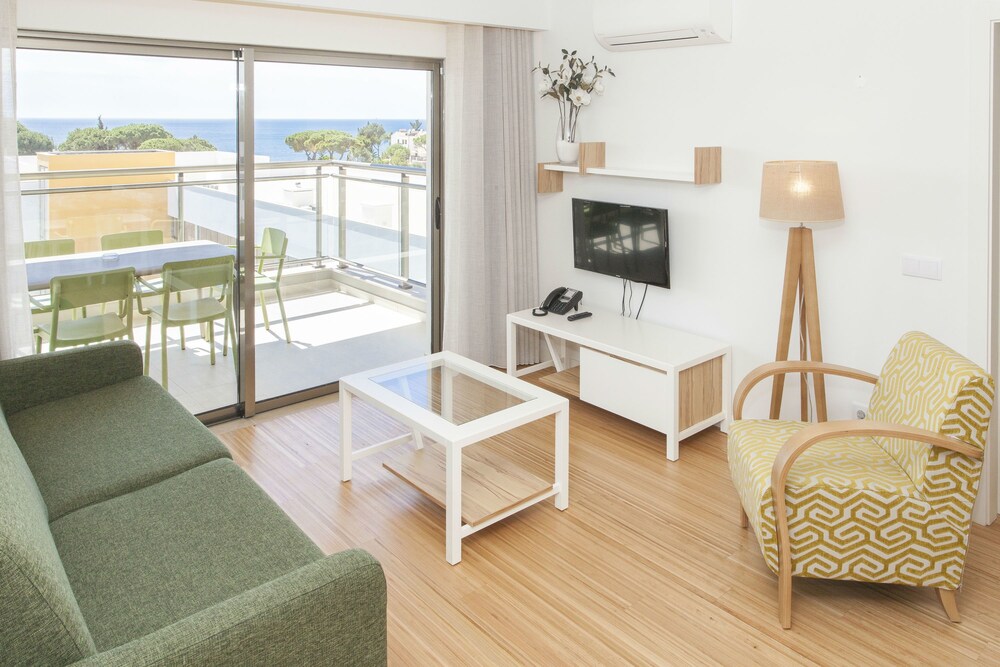 Superior Apartment, 2 Bedrooms, Sea View (Prestige) - Living Area