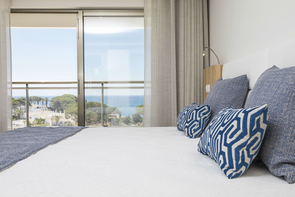 Superior Apartment, 1 Bedroom, Sea View (Prestige) - Guestroom