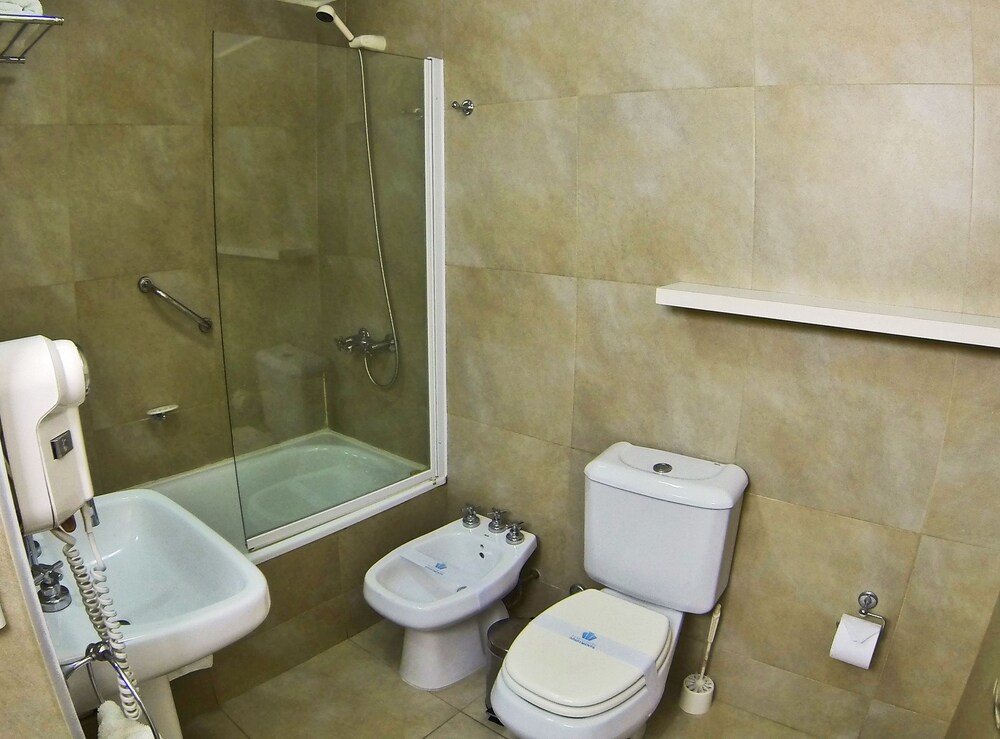 Studio - Bathroom