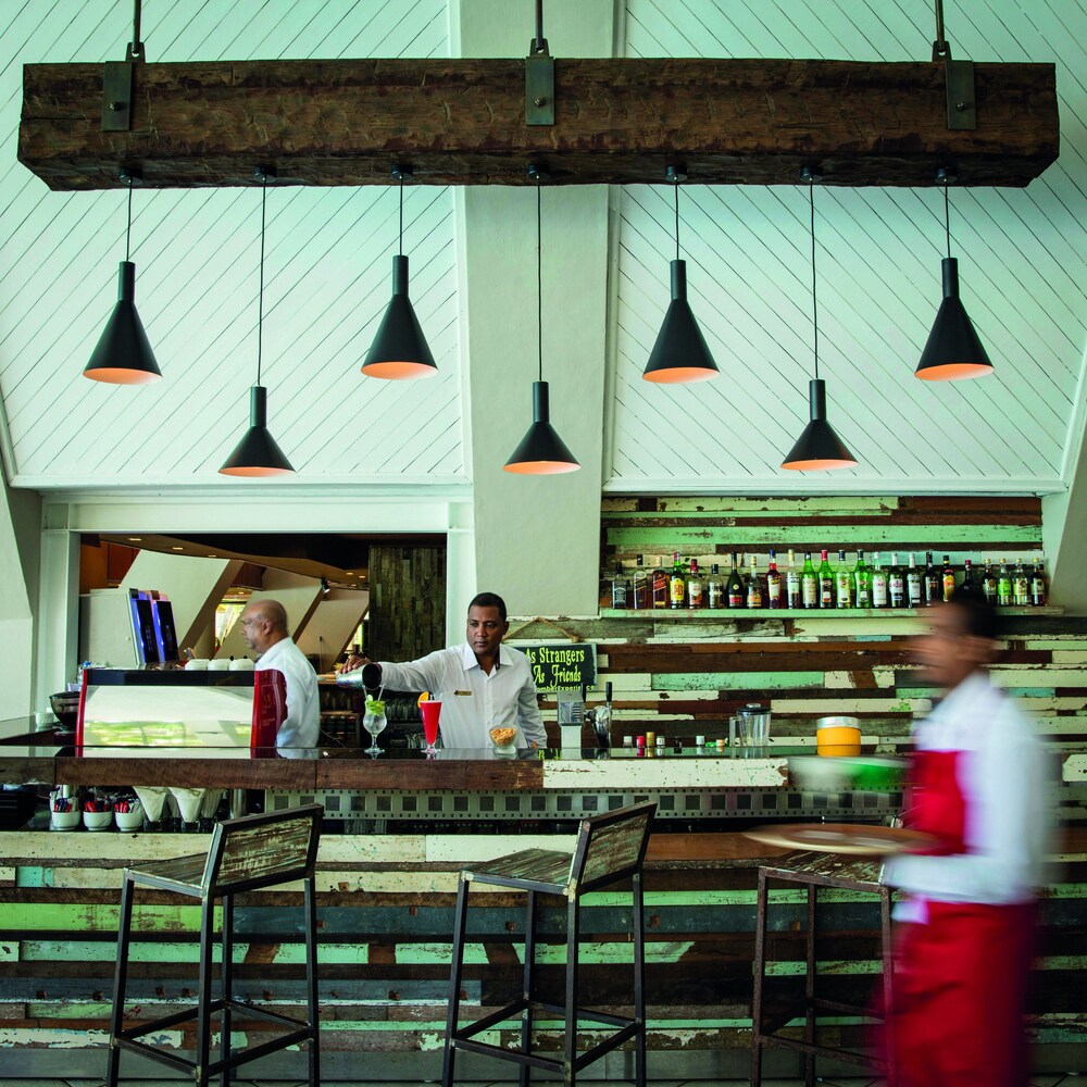 Hotel Bar
