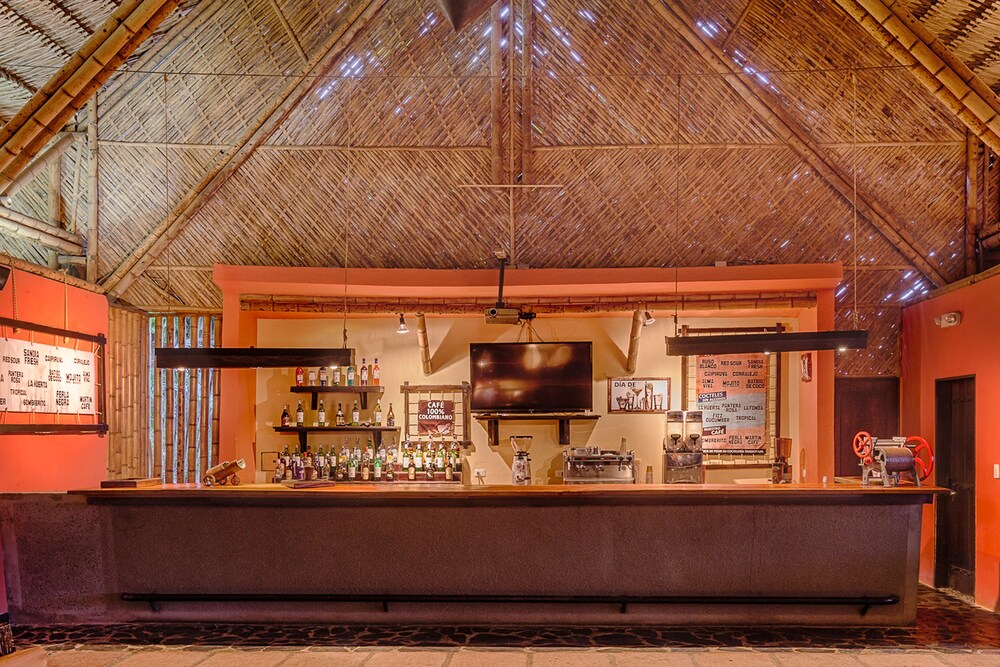 Hotel Bar