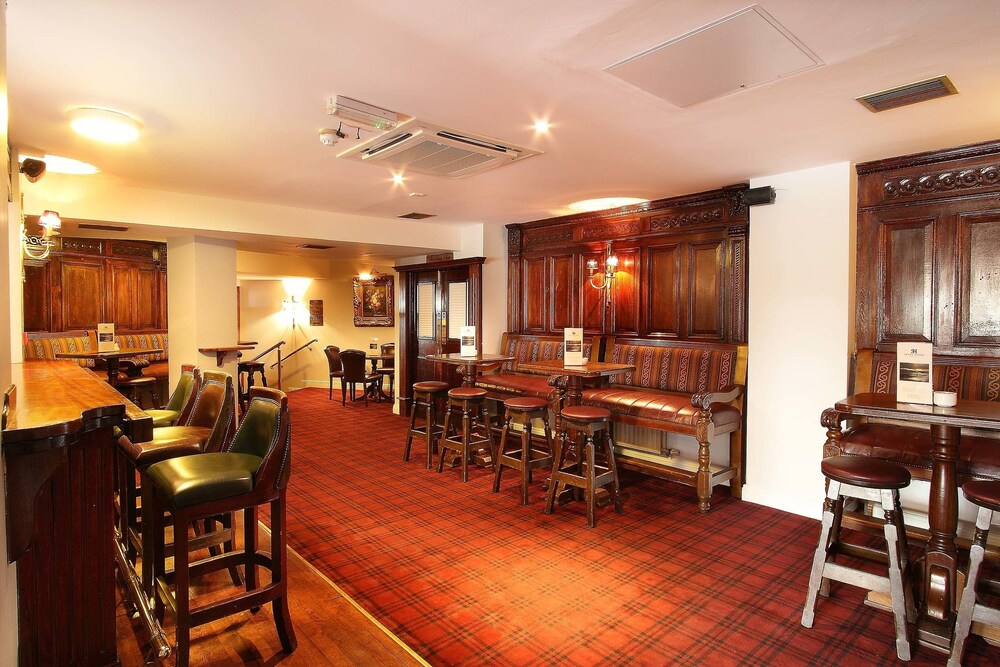 Hotel Bar